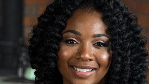 Head shot of Christina Cross