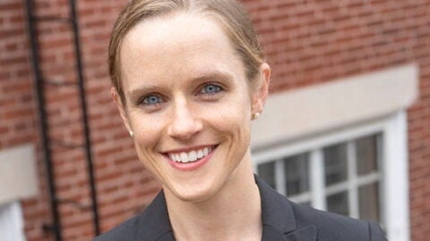 Head shot of Anna Grummon