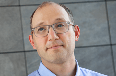 Head shot of Danny Schneider