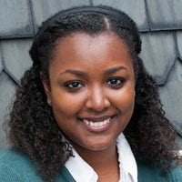 Head shot of Leslie Adams