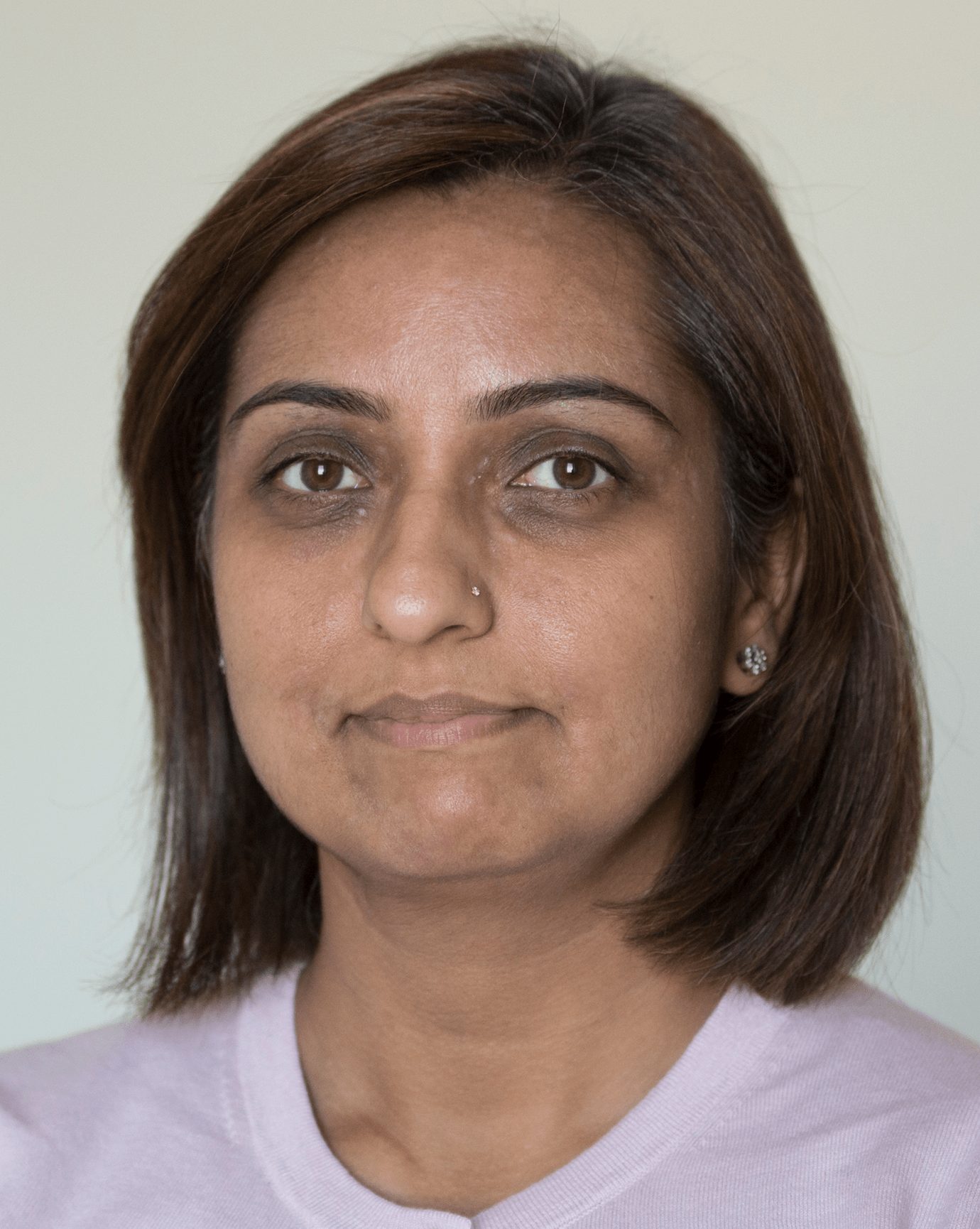 Head shot of Aisha Yousafzai