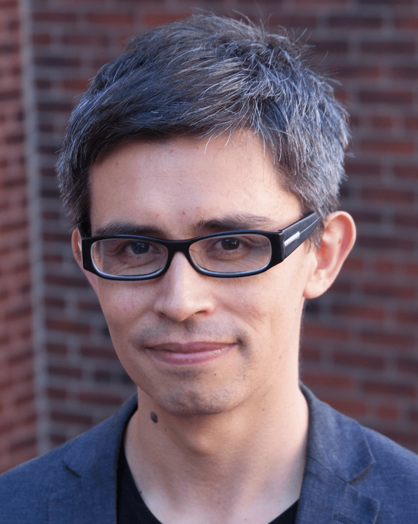 Head shot of Mauricio Avendano