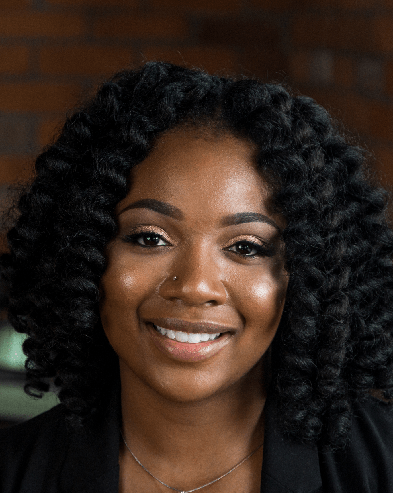 Head shot of Christina Cross